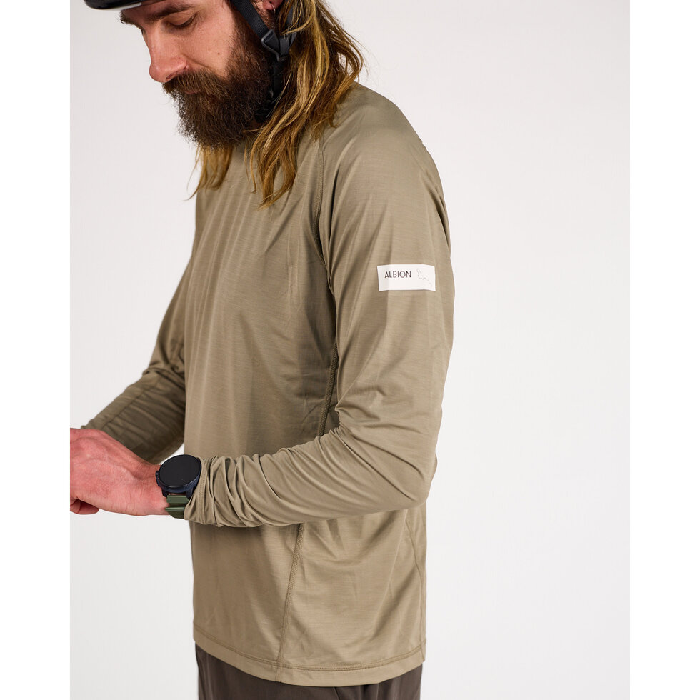 Albion Cycling MENS ZOA SUN SHIELD LONG SLEEVE T-SHIRT - Colour: FLINT, Size: XL