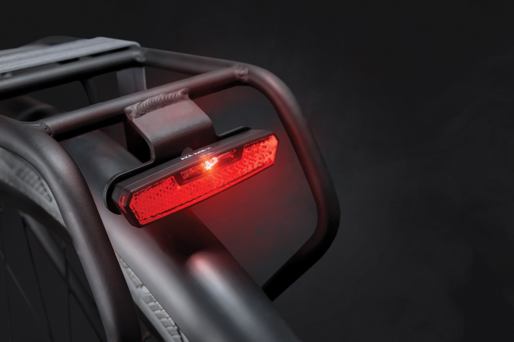 AXA Rücklicht JUNO Steady – 50mm – mit Standlichtfunktion, für Dynamo ​& E​-​Bike 6V