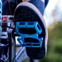 TATZE CONTACT Small Pedal, blau