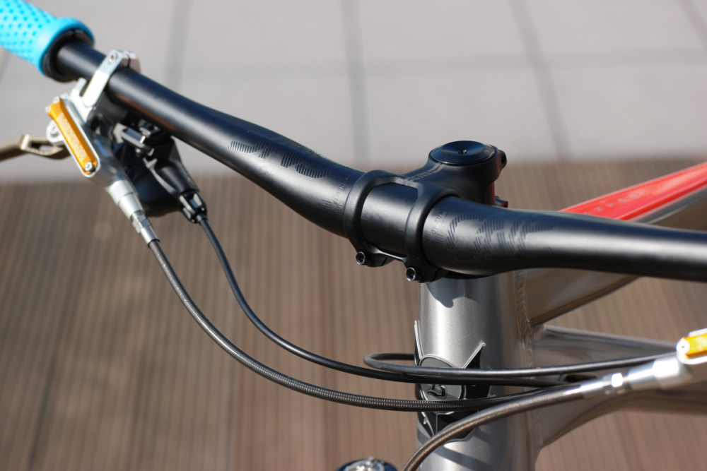 BikeYoke Barkeeper 35 mm. 86 Gramm/grammes.