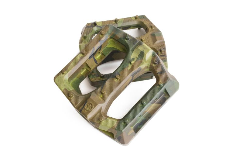 SALTPLUS Stealth Looseball Pedal, Milita 9/16 Nylon/fiberglass, 384 G