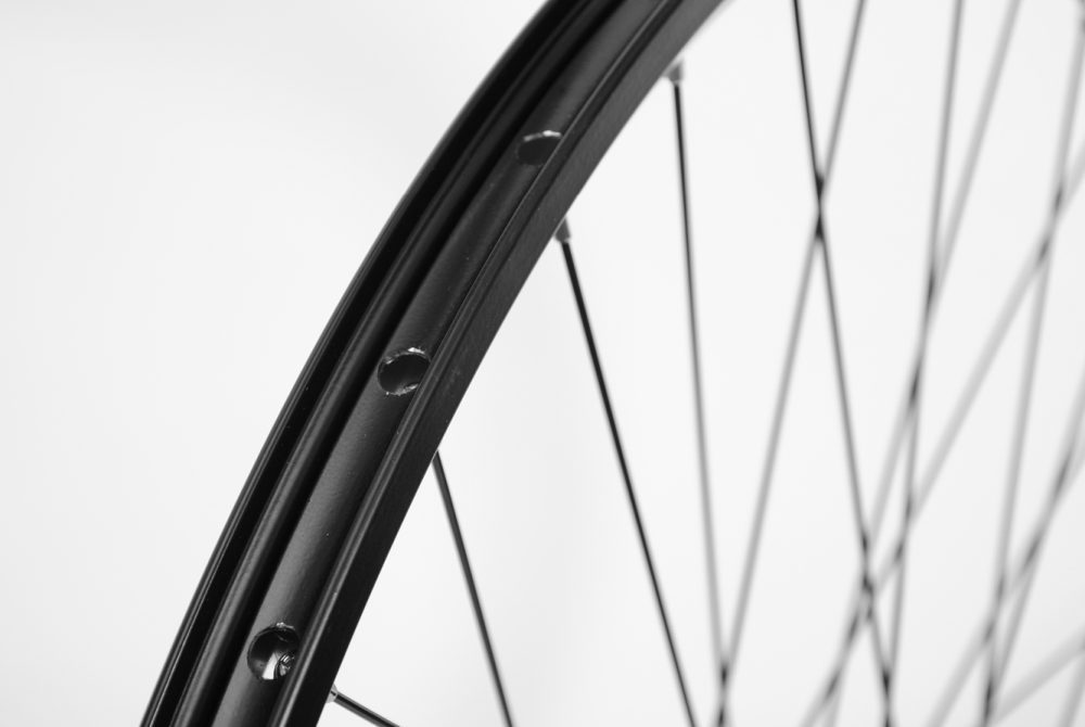 No Name Laufrad vorne 28" 622x19 Nabendynamo DH3D32AA 100mm 6-Loch QR schwarz / Nabe silber